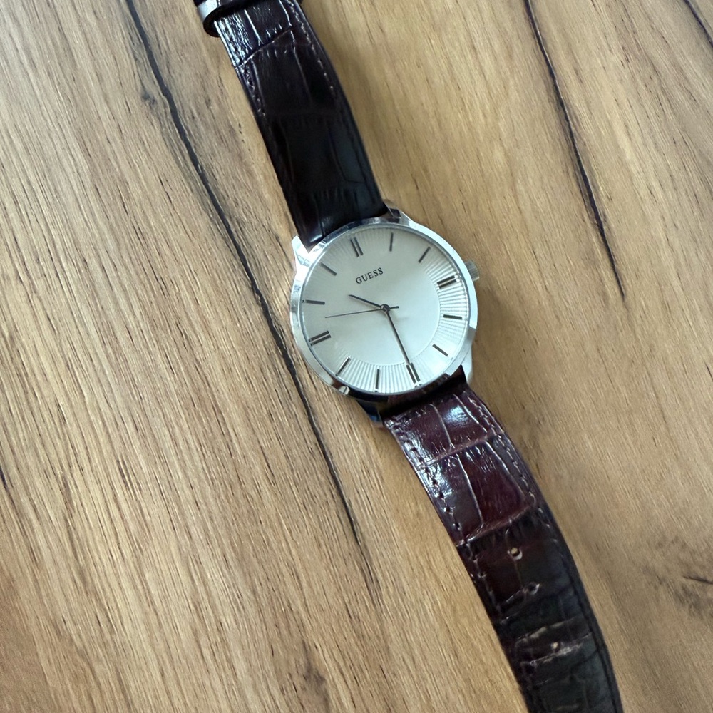 Guess Watch - Picture 3 of 3